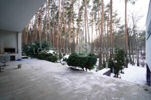 Будинок для зйомок. Лютіж