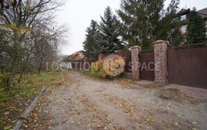 Будинок для зйомок. Осокорки