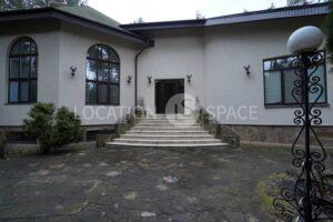 Будинок для зйомок. Столичне Шосе
