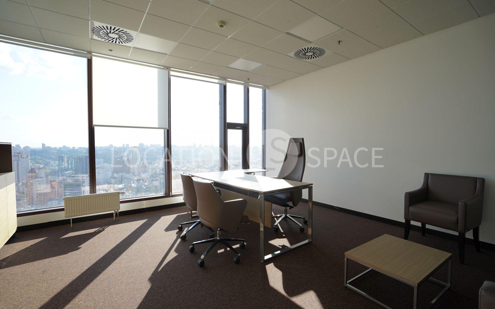 Офіс для зйомок. Центр