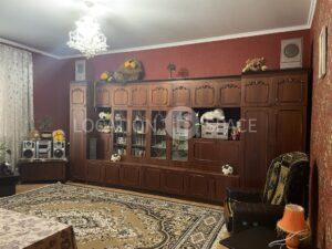 Будинок для зйомок. Житомирська траса