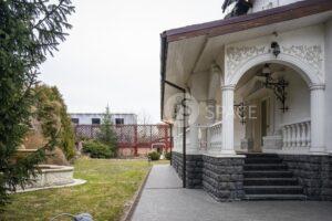 Будинок для зйомок. Обухівська траса